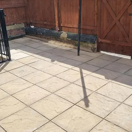 Affittacamere Homely Double Bed, Tv, Wi-fi And Garden *