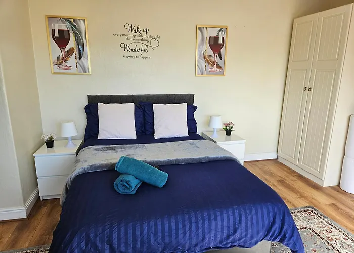 Affittacamere Homely Double Bed, Tv, Wi-fi And Garden