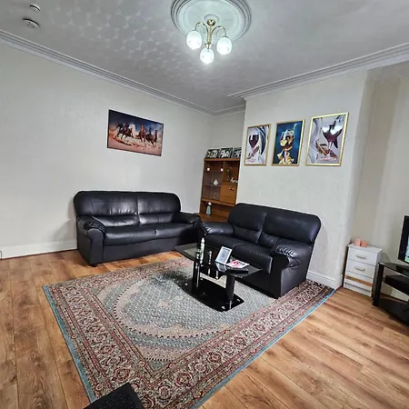 Pensión Homely Double Bed, Tv, Wi-fi And Garden Leeds (West Yorkshire)