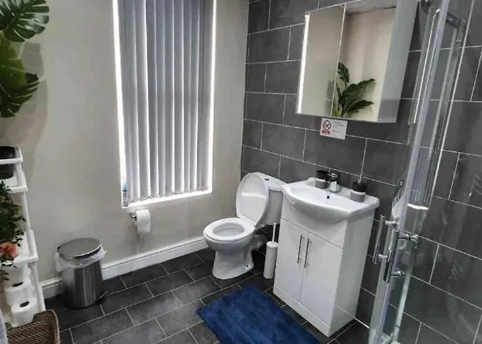 Guest house Homely Double Bed, Tv, Wi-fi And Garden