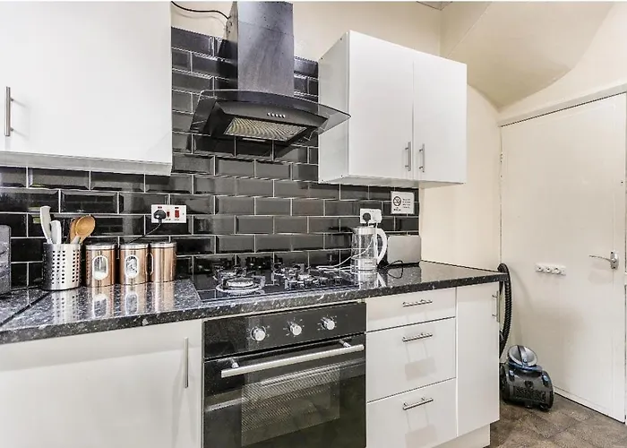 Guest house Homely Double Bed, Tv, Wi-fi And Garden Leeds (West Yorkshire)